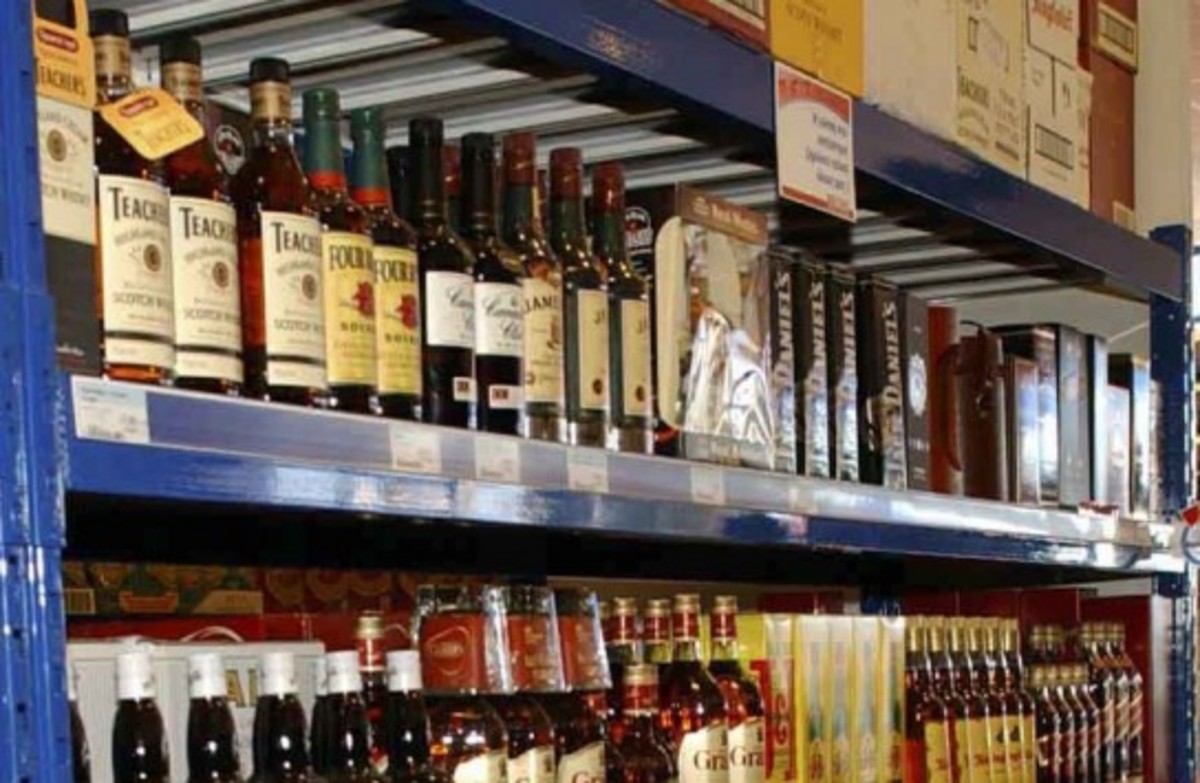 Θα γέμιζαν την αγορά με λαθραία ποτά