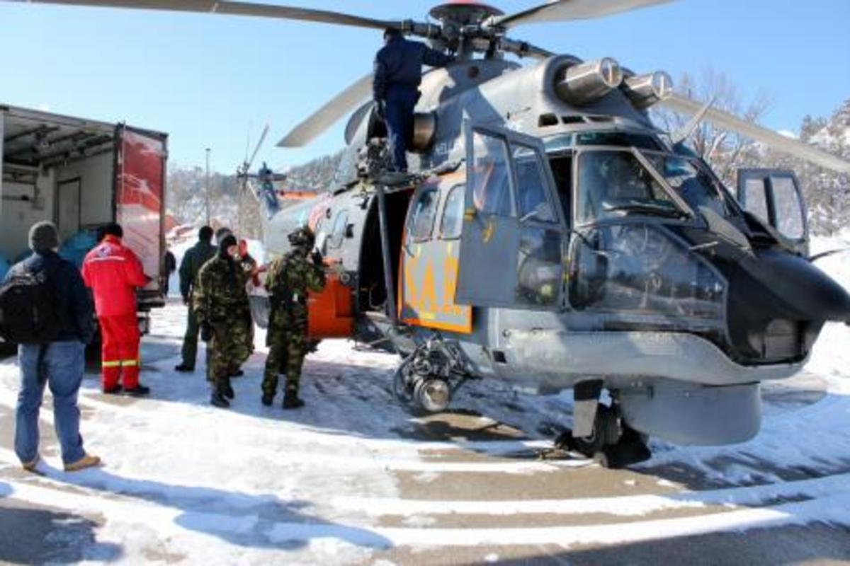 Ελληνικό Super Puma στο Μαυροβούνιο – ΒΙΝΤΕΟ από τις επιχειρήσεις