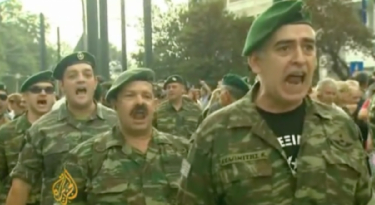 Ποιοι ζητούν τη τιμωρία των έφεδρων “πρασινοσκούφηδων” για τα συνθήματα περί ναζί