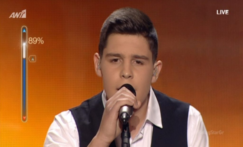 Ο 16χρονος Θανάσης μάγεψε με τη φωνή του στο Rising Star!