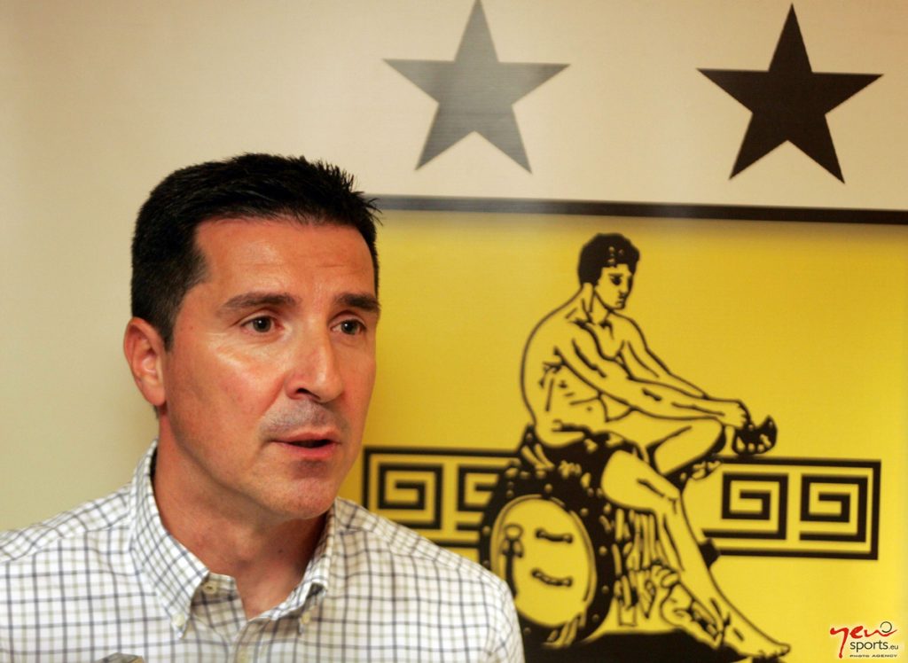 Αμυνα και κόσμο στο γήπεδο θέλει ο Πρίφτης στο Αρης-ΠΑΟΚ