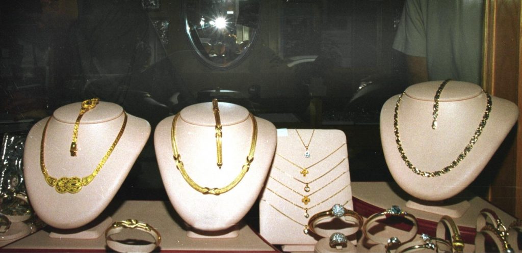 Εύβοια: Χτύπημα στο κοσμηματοπωλείο του προέδρου του εμπορικού συλλόγου!