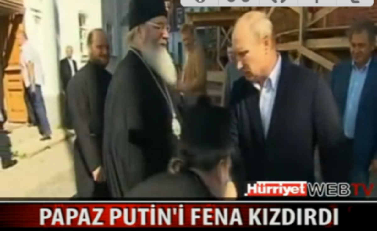Ο “πατερούλης” Βλαδίμηρος Πούτιν – Παπάδες του φιλάνε τα χέρια! Δείτε το βίντεο