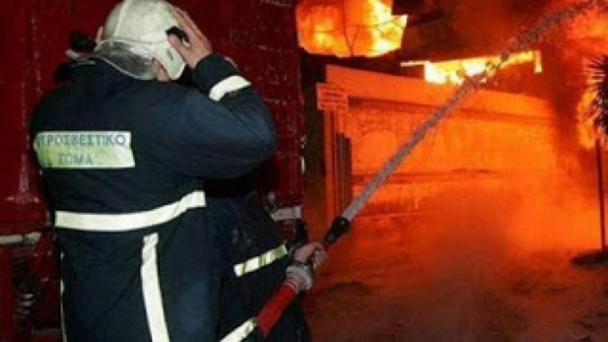 Γυναίκα κάηκε ζωντανή μέσα στο σπίτι της στην Κόρινθο
