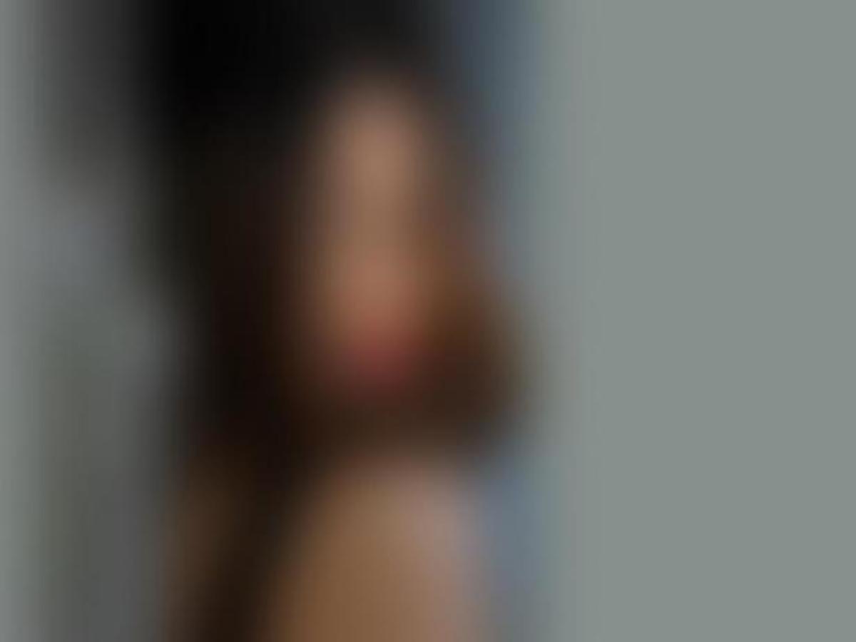 Γνωστή νεαρή ηθοποιός δήλωσε, ” Τρέμουν τα πόδια μου όταν πηγαίνω σε live εκπομπές”