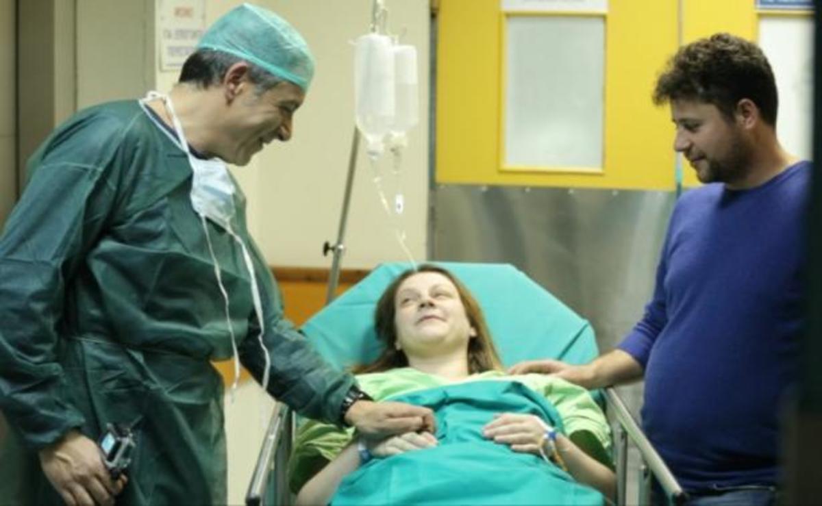 Τι εμποδίζει τις Ελληνίδες να χαρούν τον φυσιολογικό τοκετό;