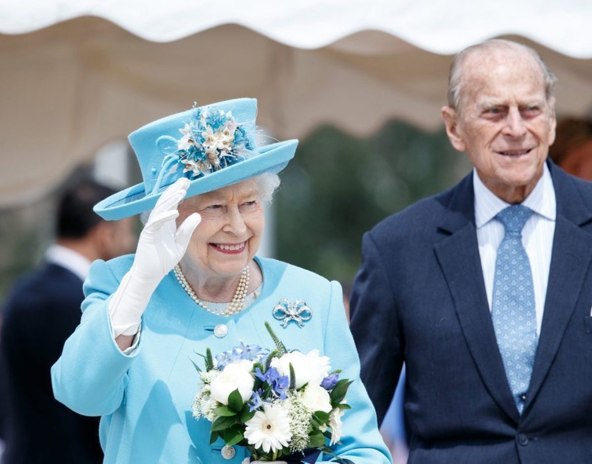 Βασίλισσα Ελισάβετ: Οι αυλικοί την πίεζαν να μην παντρευτεί τον πρίγκιπα Φίλιππο