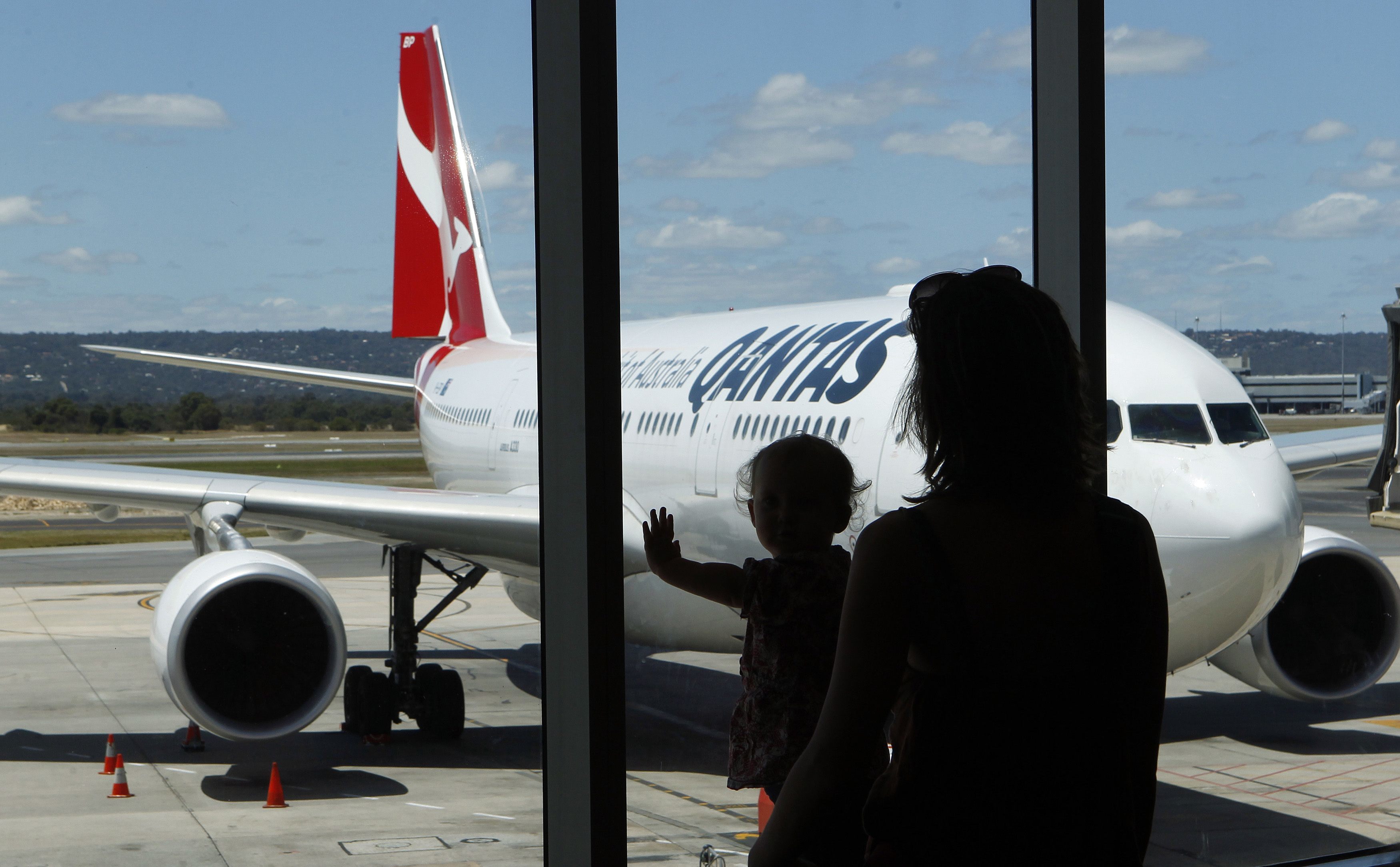 Qantas: «Παγώνουν» οι πτήσεις προς Αθήνα