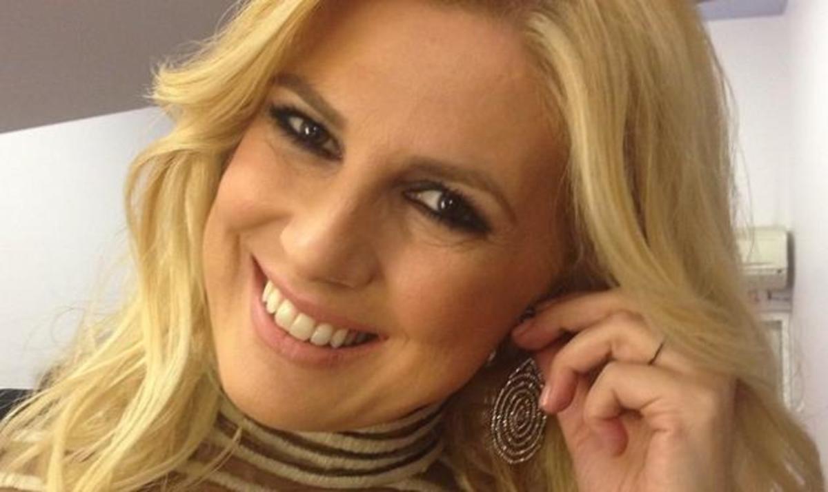 Ράνια Θρασκιά: Tι της έφεραν από Θεσσαλονίκη και την έκαναν να χαρεί;