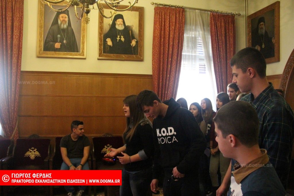 Τα ράπ κάλαντα που άκουσε ο Αρχιεπίσκοπος – ΒΙΝΤΕΟ