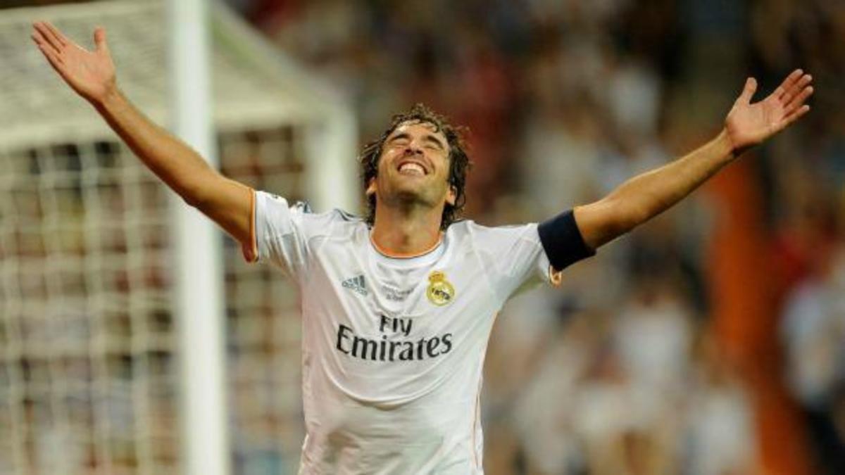 Η “βασίλισσα” υποκλίθηκε στον “βασιλιά” της (VIDEO)