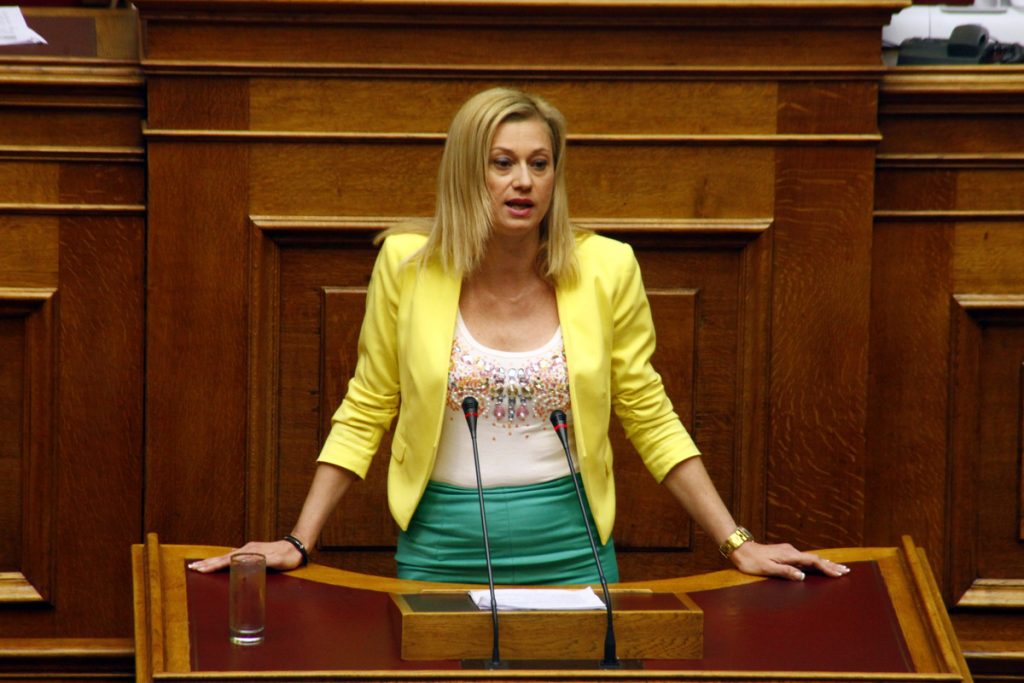Η γυμνή φωτογράφιση της Ραχήλ Μακρή
