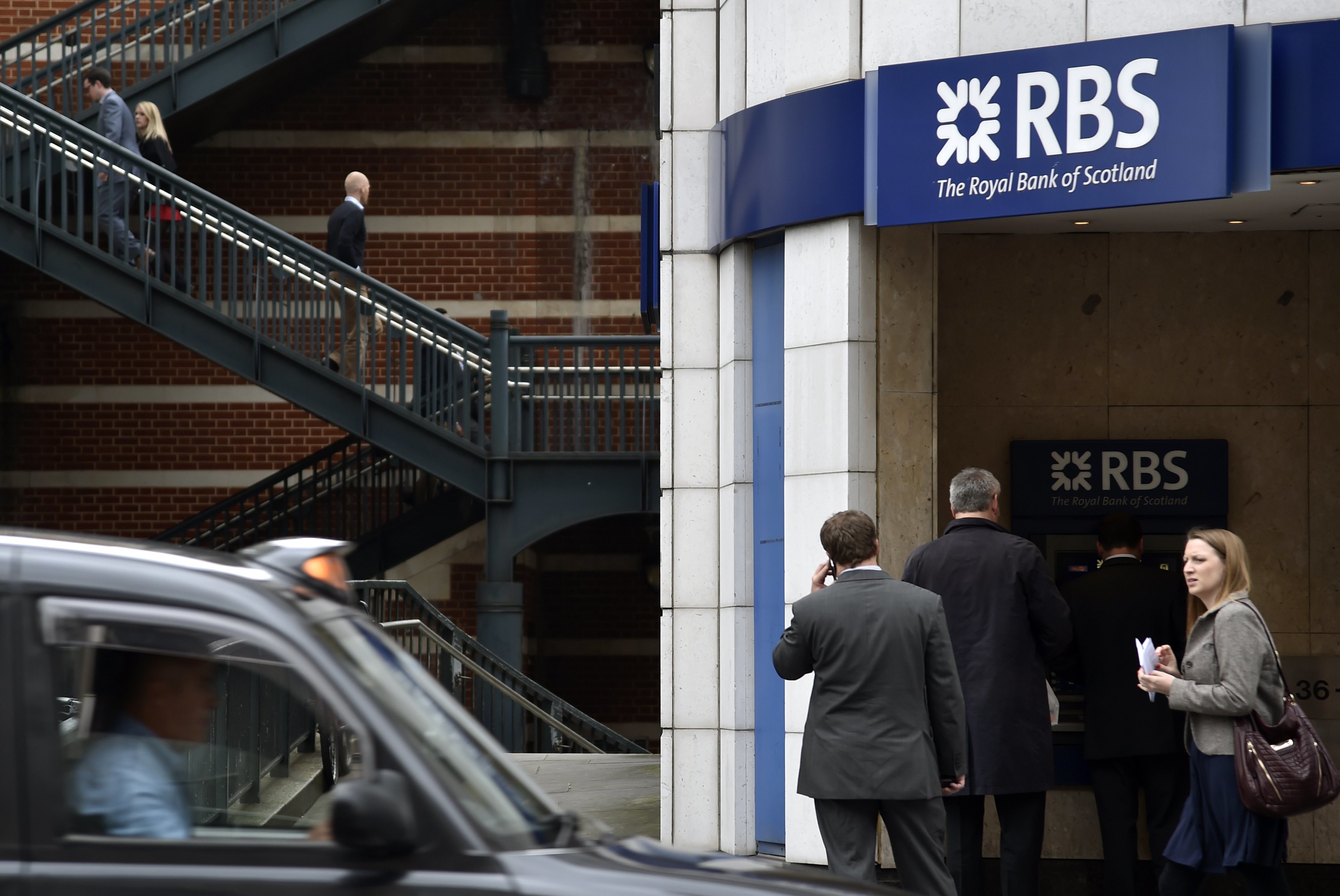 5 группа банка. Royal Bank of Scotland (RBS) Group. Логотип Royal Bank of Scotland. Королевские банки. РБС банк.