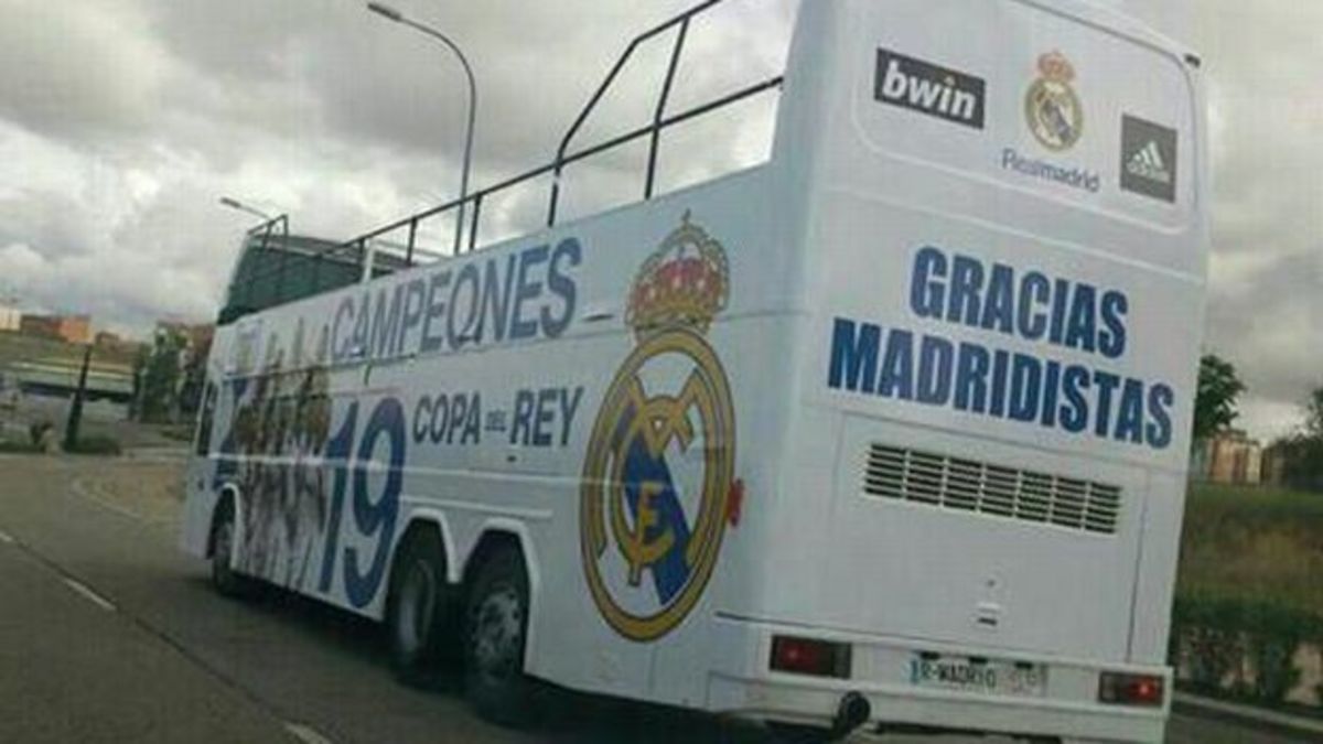 Tο πούλμαν της Ρεάλ που έμεινε παρκαρισμένο (ΦΩΤΟ)