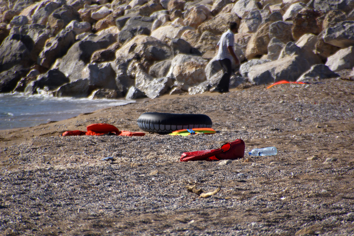 Νέα τραγωδία στη Μεσόγειο: 22 πτώματα μεταναστών εντοπίστηκαν σε λέμβο