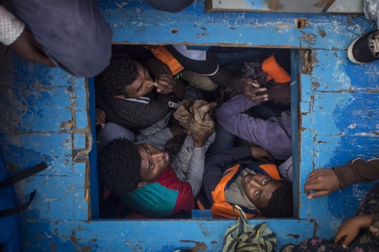 Σοκαριστικές μαρτυρίες για “σκλαβοπάζαρα” στη Λιβύη! Μετανάστες πωλούνται για 200 δολάρια