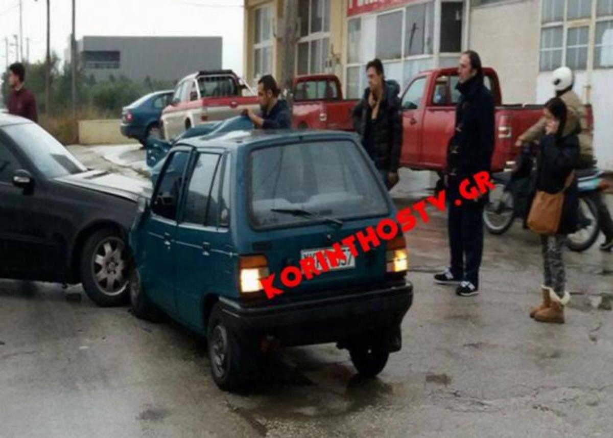 Ρένος Χαραλαμπίδης: Ενεπλάκη σε τροχαίο με τραυματίες στην Κόρινθο [pics]
