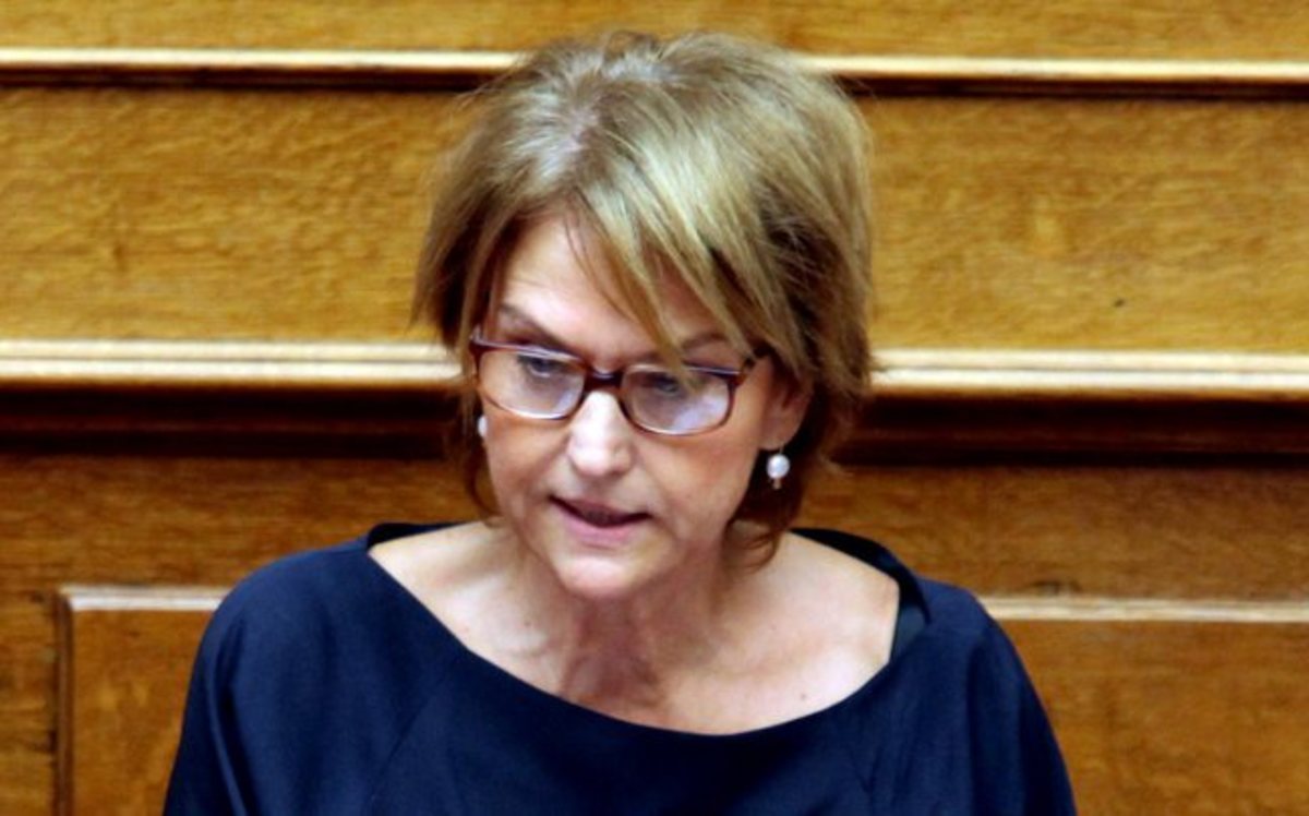 Ρεπούση: Η Χρυσή Αυγή στρατολογεί μαθητές στα σχολεία