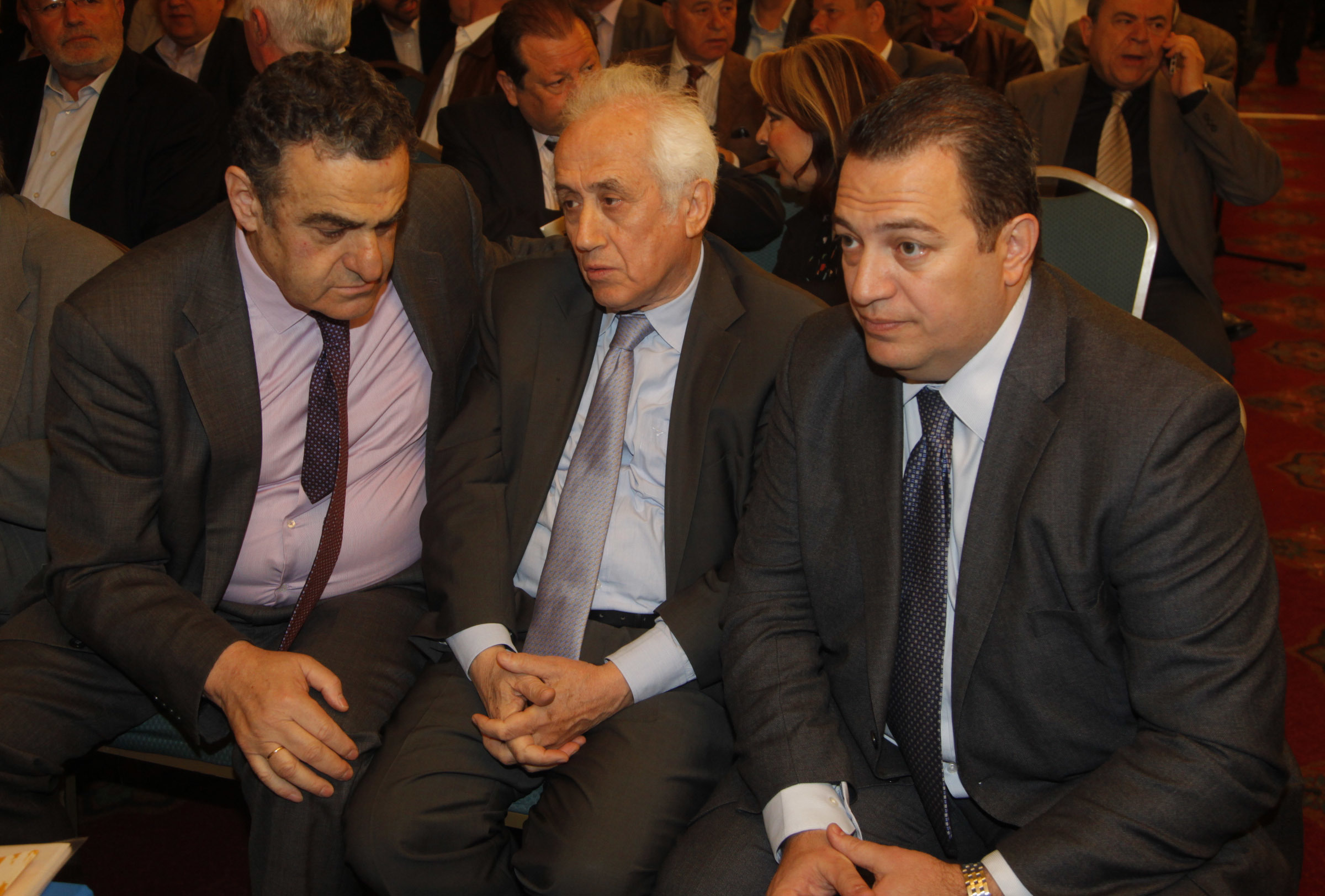 Δύο υπουργοί αντίθετοι με τη λέξη επίορκος και τον τρόπο απόλυσής τους