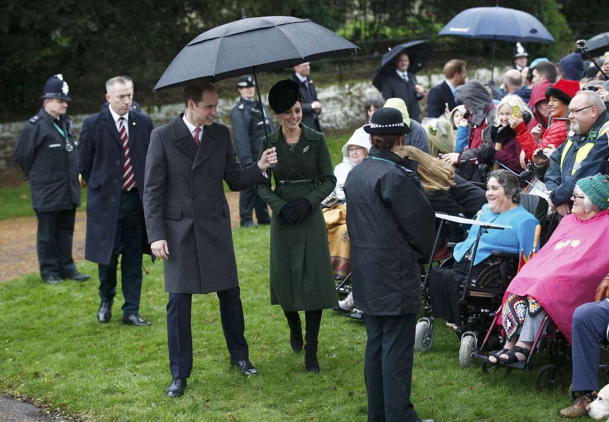 Στην εκκλησία με τη βασίλισσα William και Kate – Αστυνομικοί έψαχναν και τα παιδιά