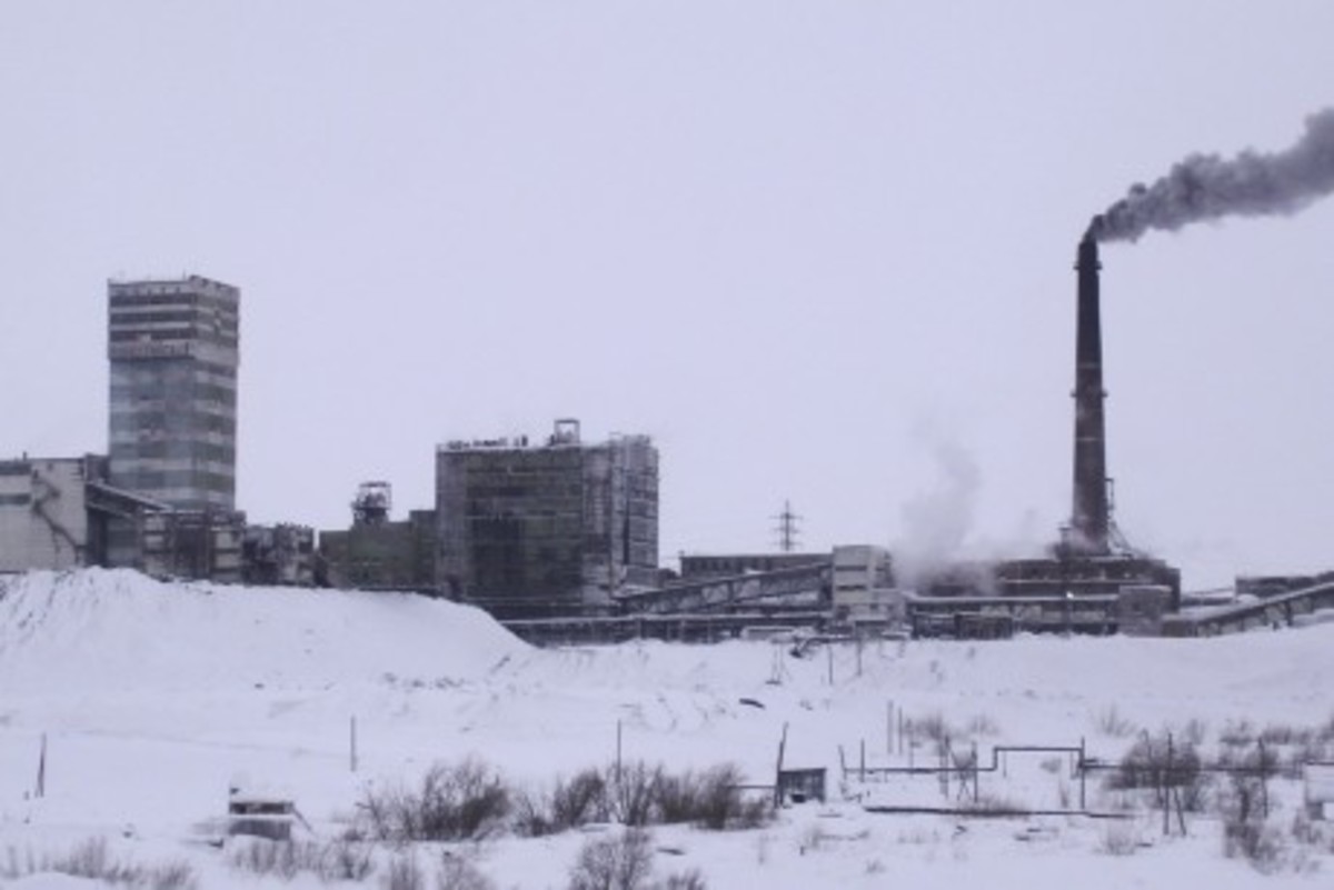 Θρίλερ από έκρηξη σε ανθρακωρυχείο στη Ρωσία