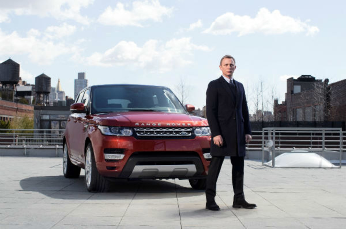 Με άρωμα James Bond, η παρουσίαση του νέου Range Rover Sport (VIDEO)