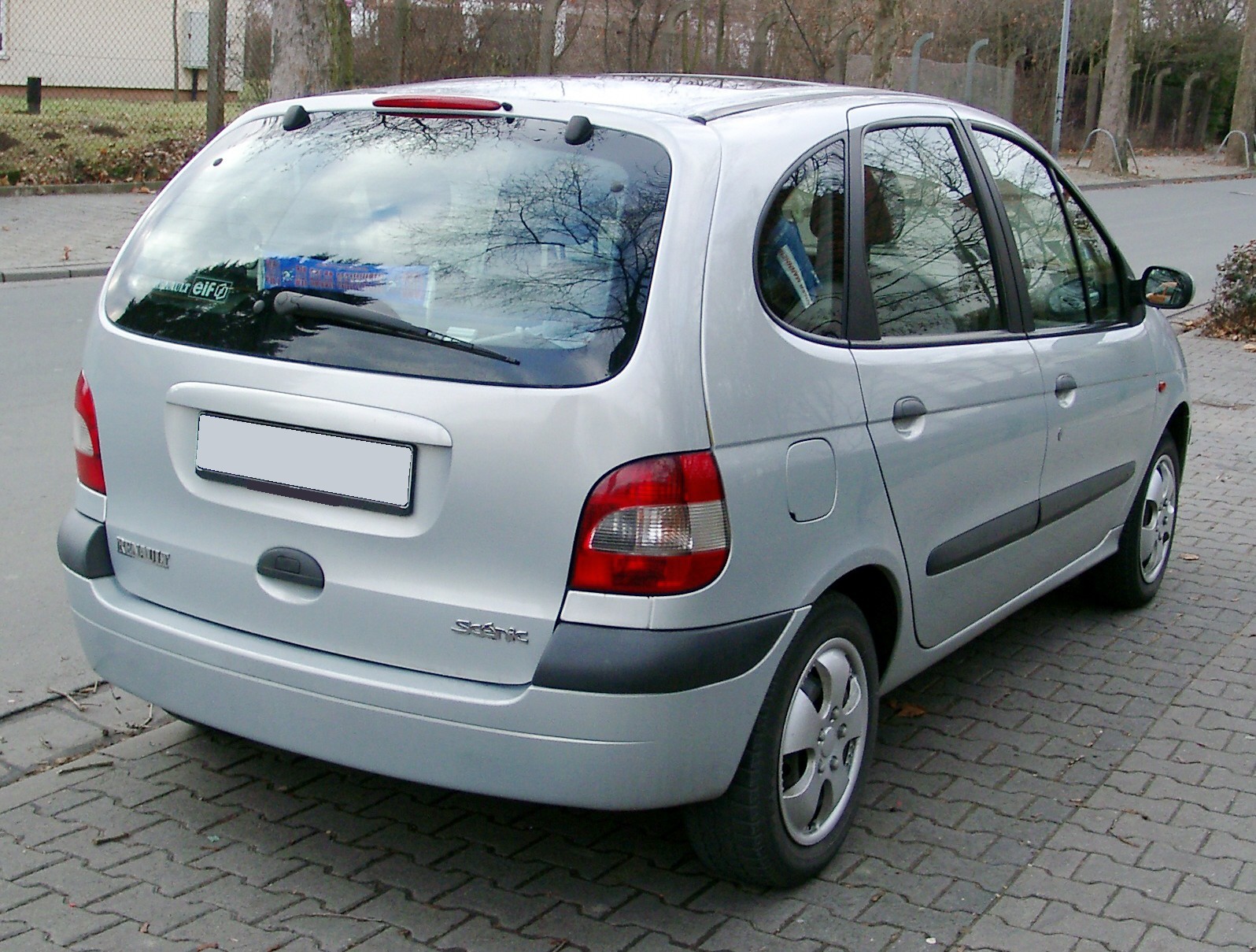 Ανακαλούνται 3241 Renault Scenic II