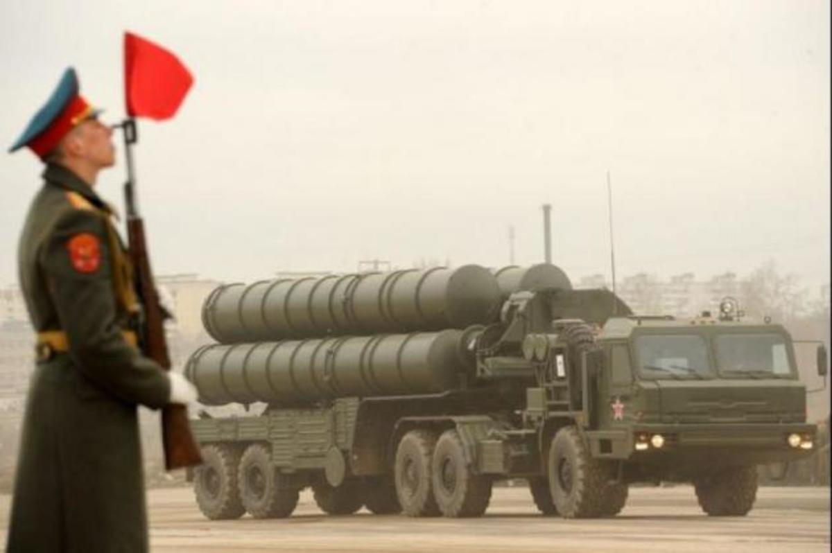Οι S 300 κάνουν άνω κάτω τη Μέση Ανατολή κι εμείς τους κοιτάμε!