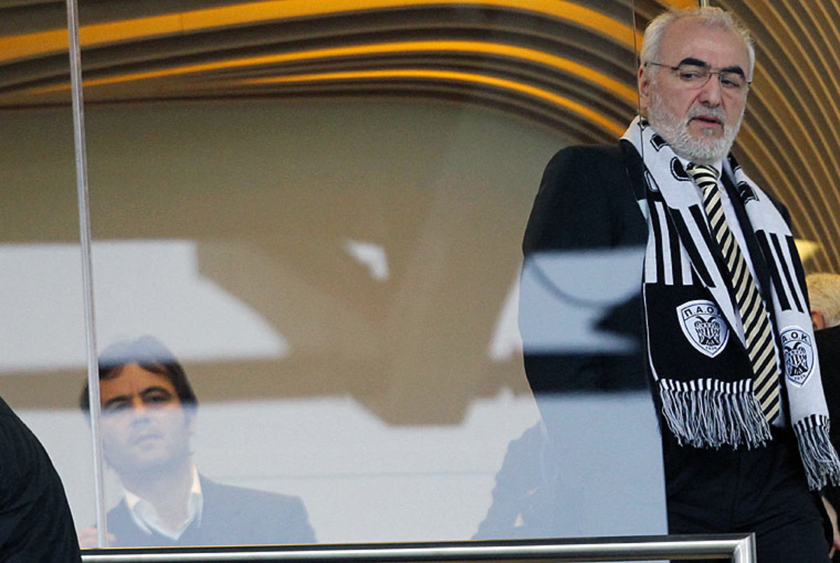 Εσπευσμένα στην Αθήνα για τα χρέη ο Σαββίδης