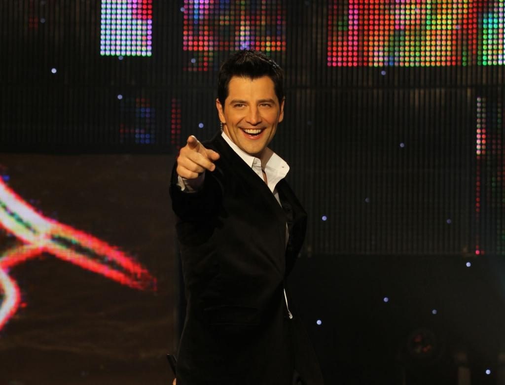 Μόνο στο Newsit: Πώς το X FACTOR τιμά τον Σάκη Ρουβά