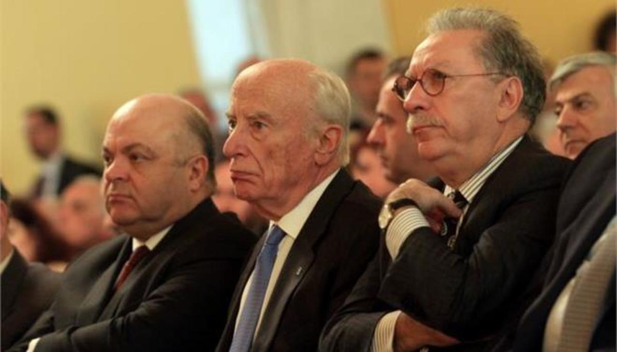 Κύριο θέμα στους Financial Times για  Alpha Bank, Πειραιώς