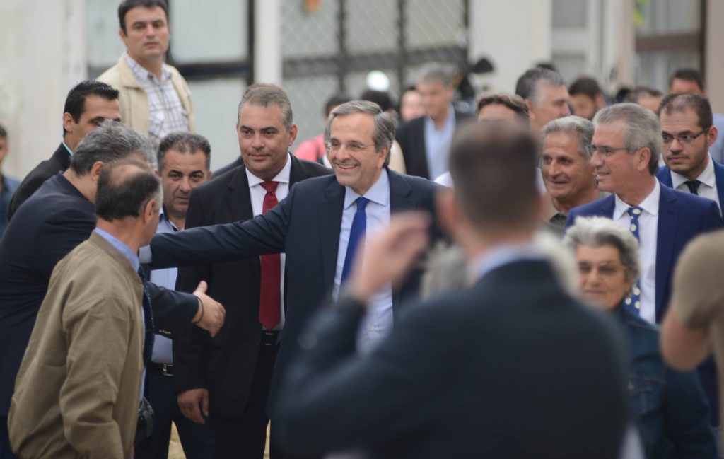 Συναντήσεις με Σημίτη, Παπαδήμο και Βενίζελο ετοιμάζει ο Σαμαράς