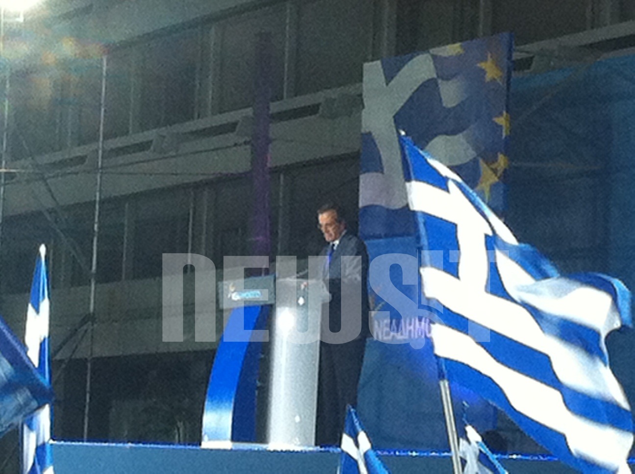 Στο Σύνταγμα ο Σαμαράς: “Σταθερή κυβέρνηση, δουλειές για όλους και ασφάλεια”