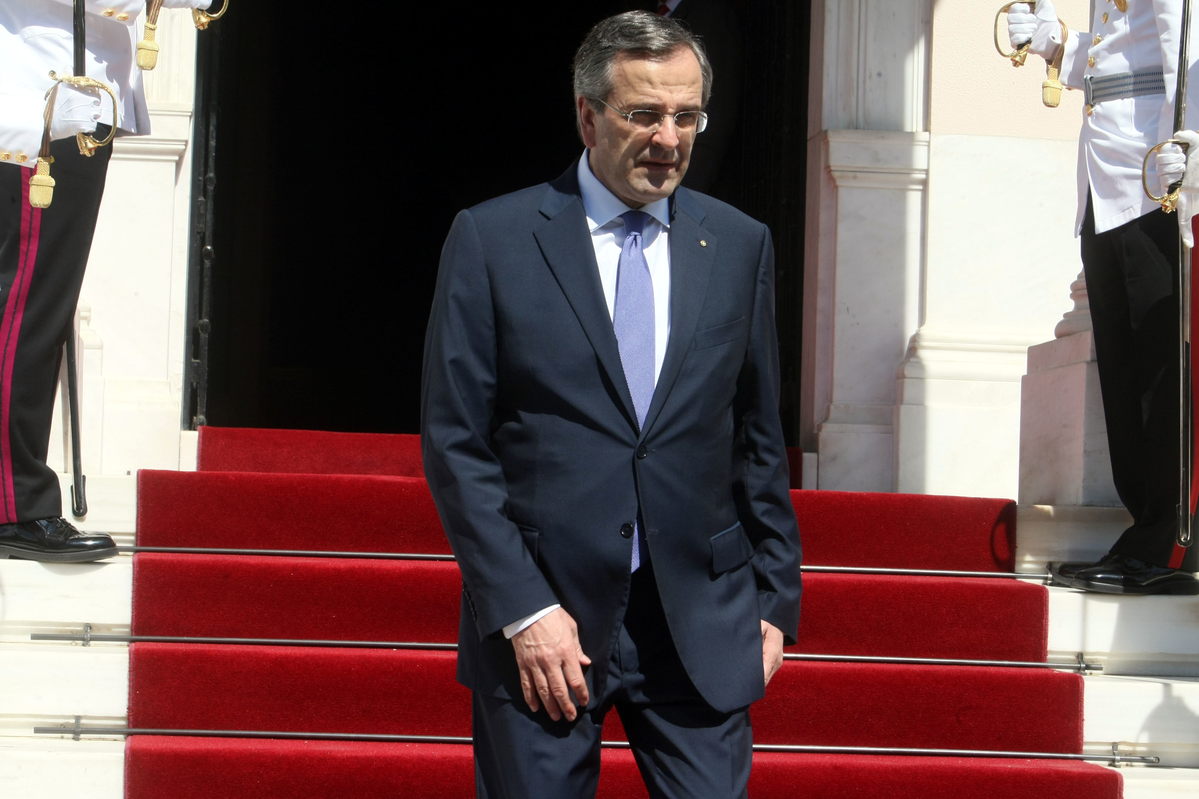 Ο Ιούλιος των προαπαιτούμενων – Ηλεκτροσόκ στην κυβέρνηση από την “μικρή” ΔΕΗ