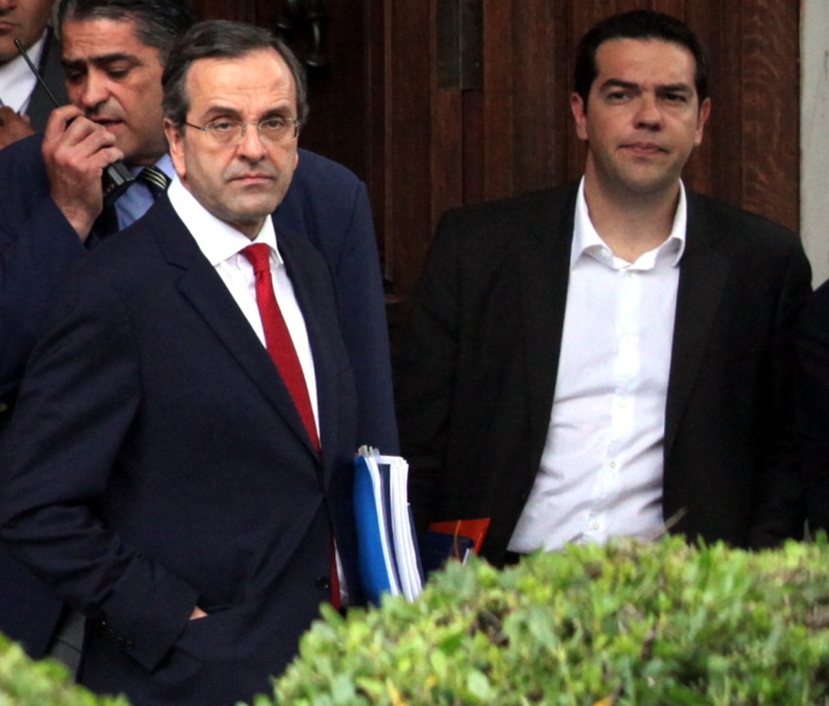 Μόλις στο 2,5% η διαφορά ΣΥΡΙΖΑ ΝΔ σε νέα δημοσκόπηση