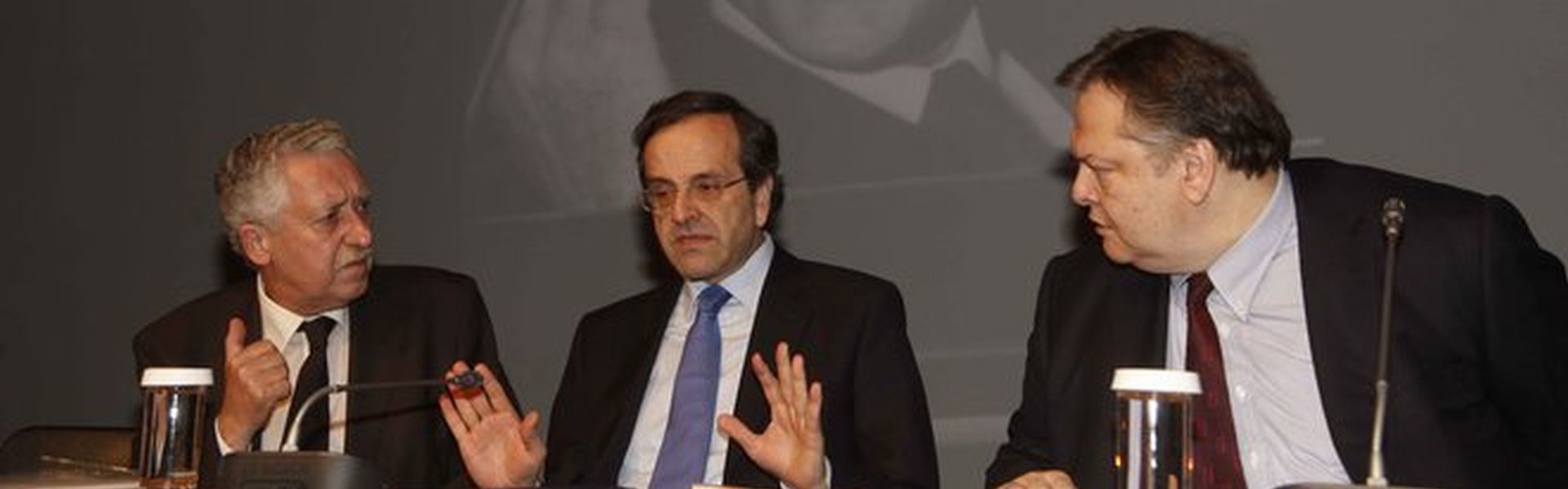 Άνοιξε τα χαρτιά του ο Σαμαράς: ”Φυσικά και με ενόχλησε η στάση του Κουβέλη” – Αποκάλυψε το ρόλο του Βενιζέλου στον ανασχηματισμό