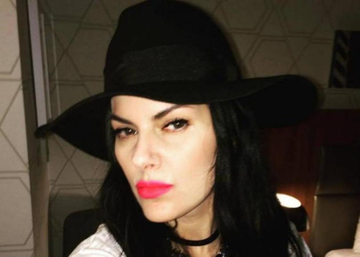 Σάννυ Μπαλτζή: “Είμαι πολύ τυχερή που διάλεξα για πατέρα του παιδιού μου, τον Νίκο Τριανταφυλλίδη”