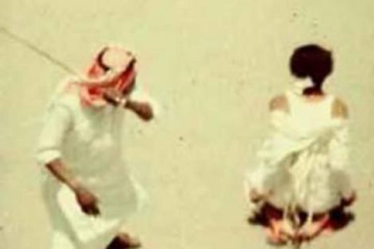 ΒΙΝΤΕΟ: Εκτελέσεις με πυροβόλα όχι με σπαθιά στη Σ.Αραβία! Εκσυγχρονισμός!