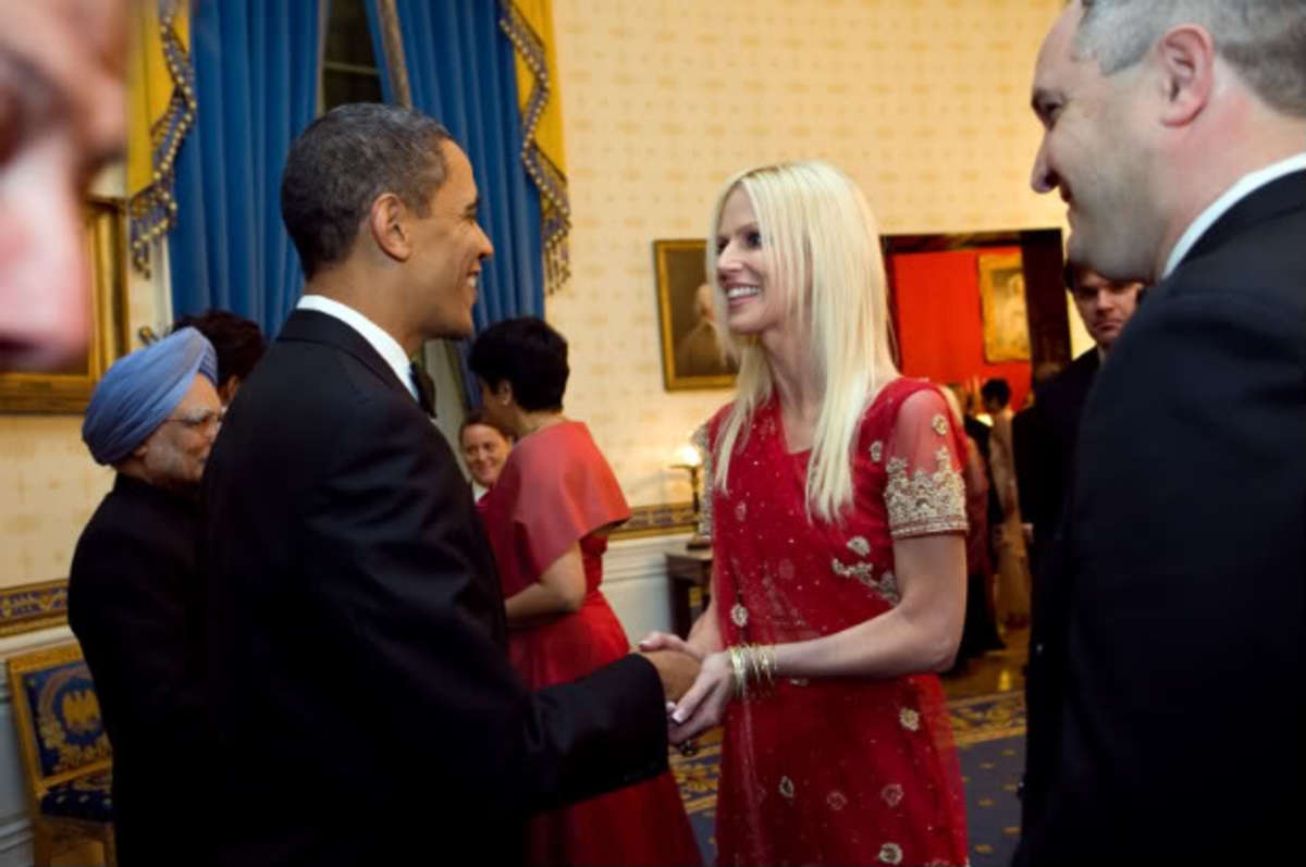 Η κ. Μισέλ Σαλάχι χαιρέτησε μάλιστα και τον Μπαράκ Ομπάμα....