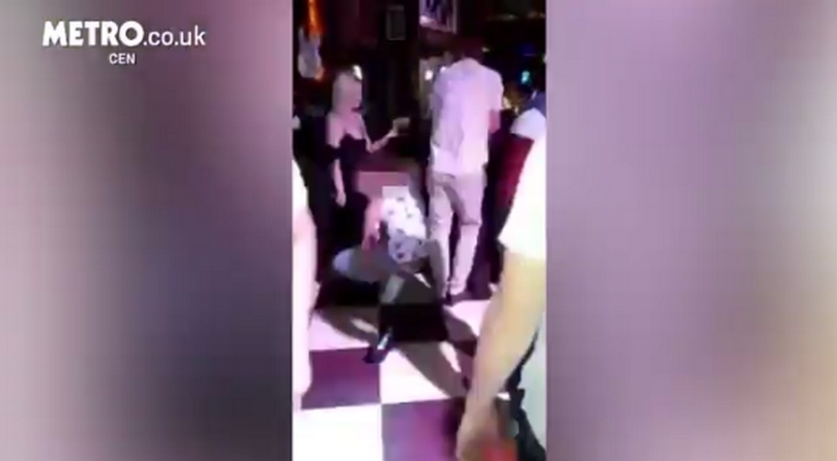 Άκρως ακατάλληλο! Τα ερωτικά παιχνίδια σε μπαρ που σόκαραν τους πάντες [vid]