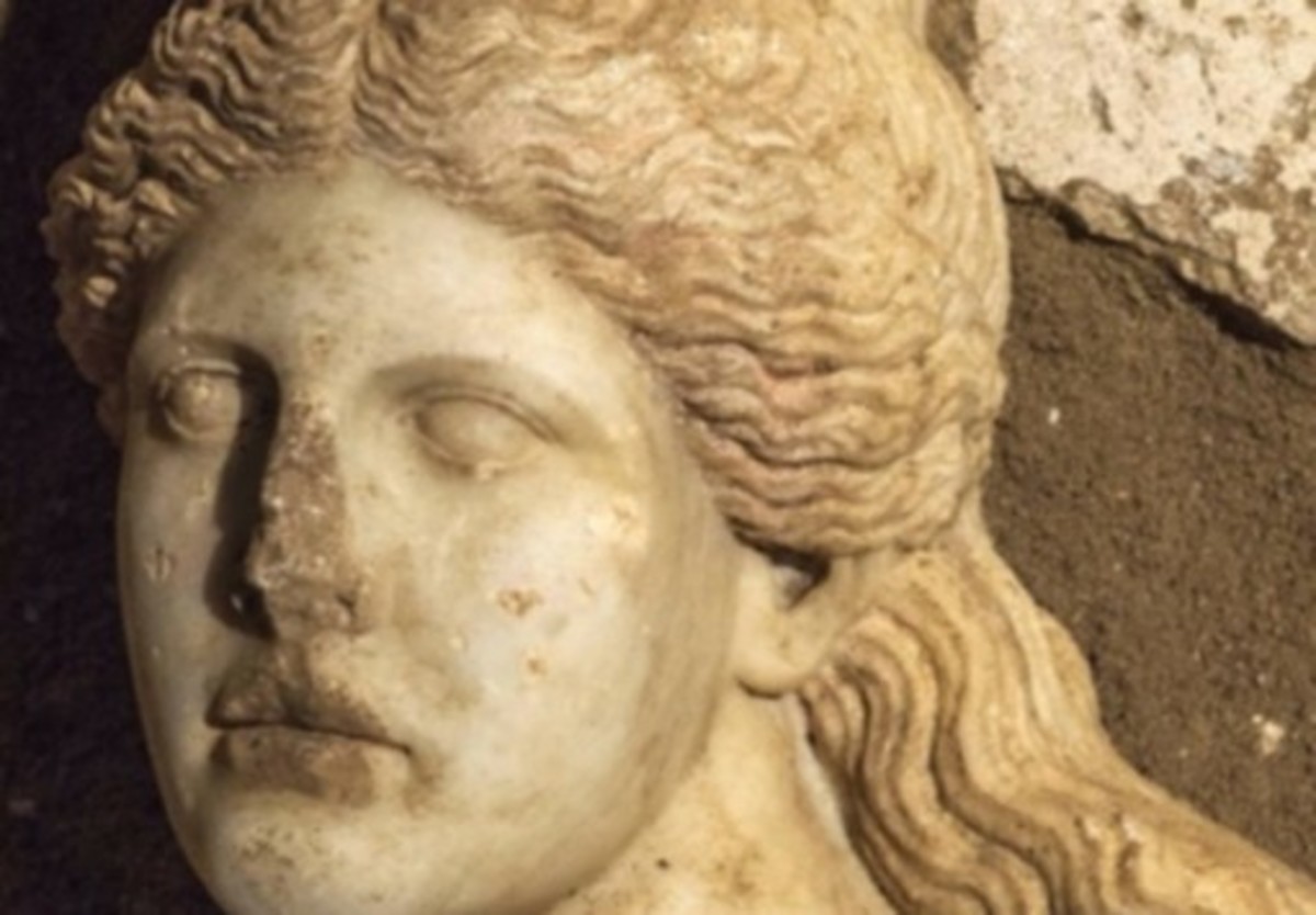 Αμφίπολη: γιατί … χαμογελάει η Σφίγγα – Απίστευτα μυστήρια στον αρχαίο τάφο – Οι φόβοι και οι ελπίδες των αρχαιολόγων