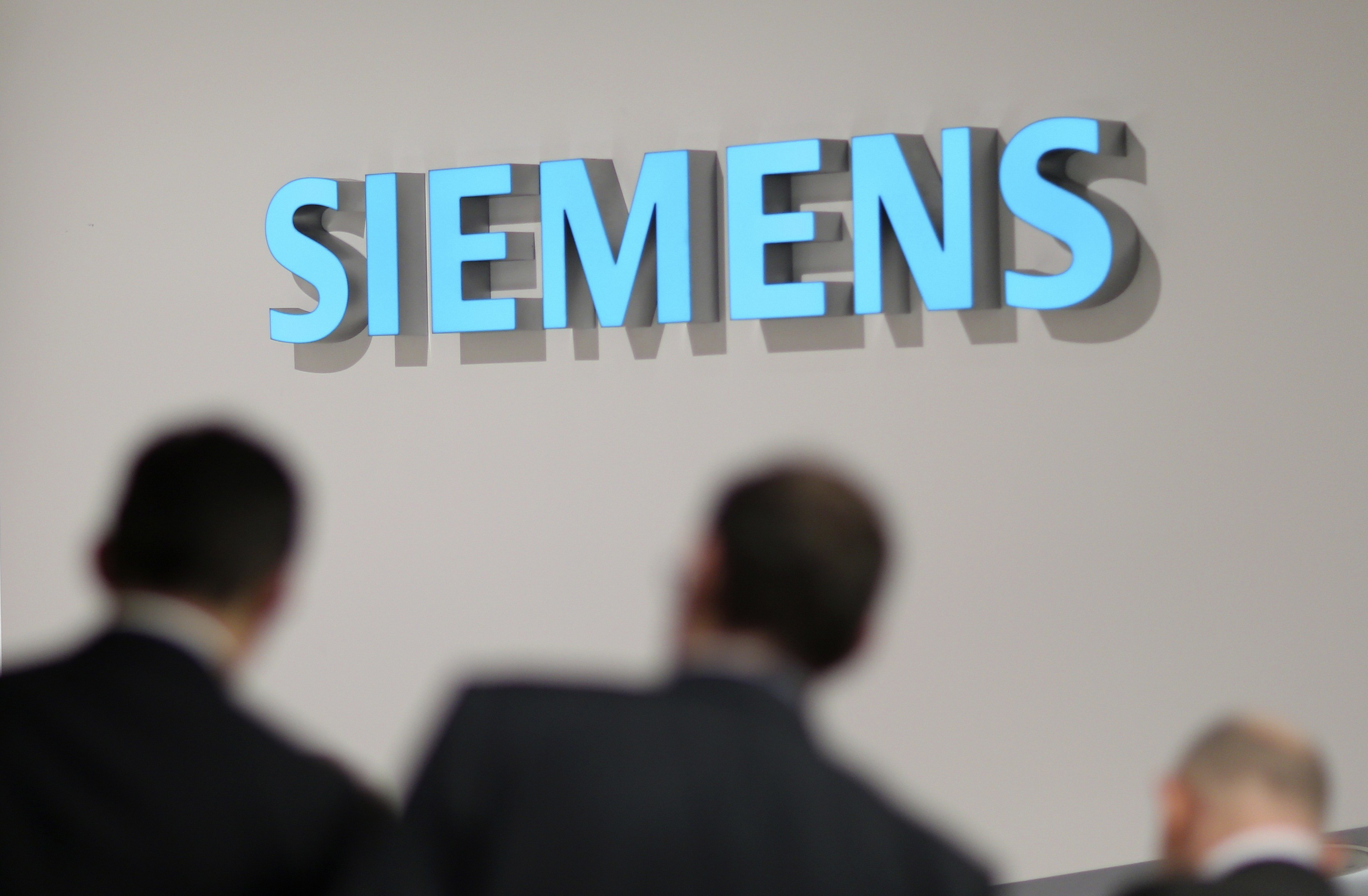 Υπόθεση Siemens: 64 παραπέμπονται για κακούργημα