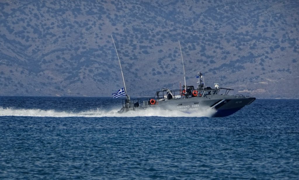 Επιτυχής η διάσωση των μεταναστών ανοιχτά των Παξών – Μεταφέρονται στην Ηγουμενίτσα