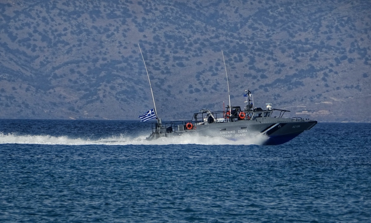 Επιτυχής η διάσωση των μεταναστών ανοιχτά των Παξών – Μεταφέρονται στην Ηγουμενίτσα