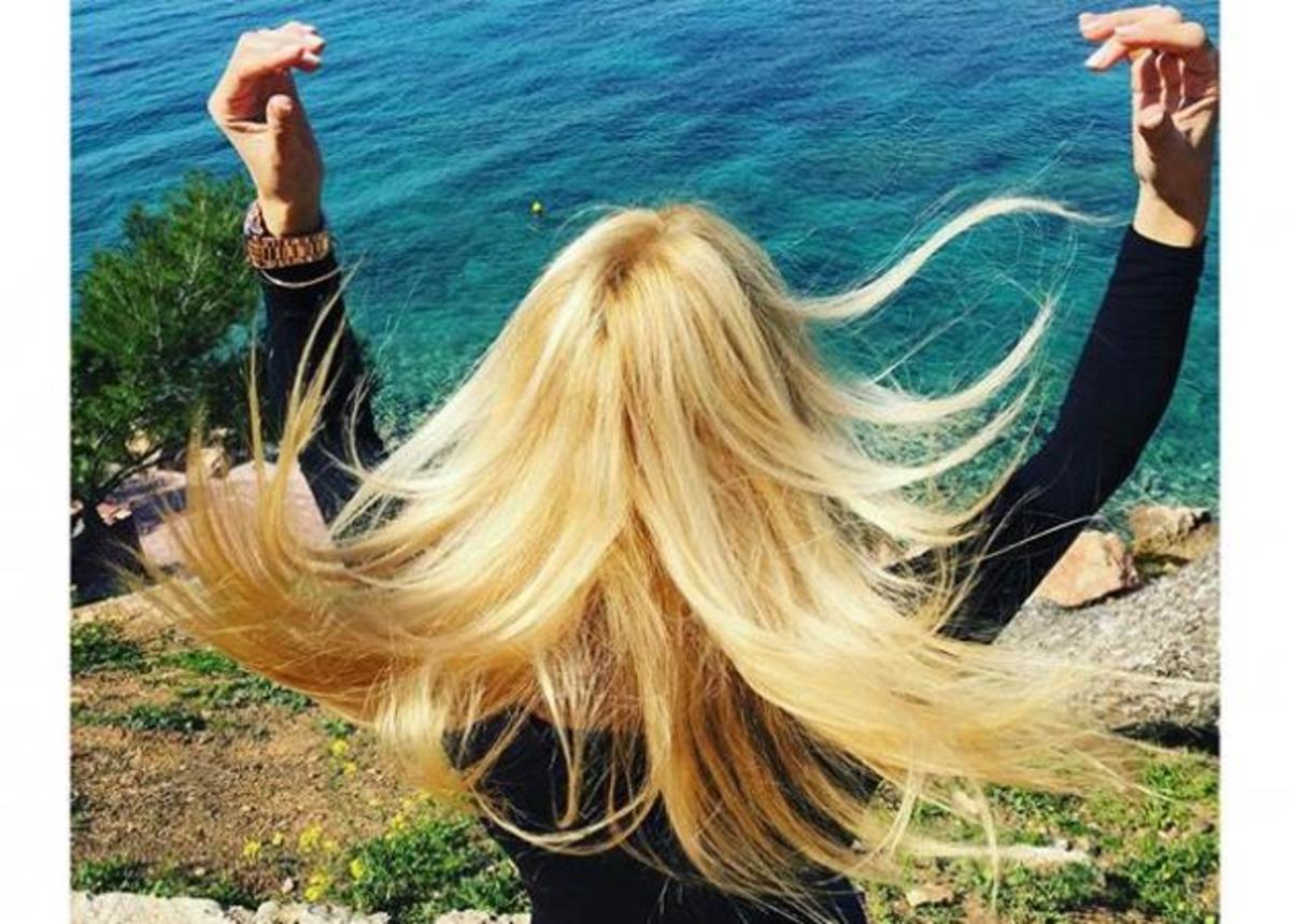 Φαίη Σκορδά: Παιχνίδια με τον γιο της στην παιδική χαρά!