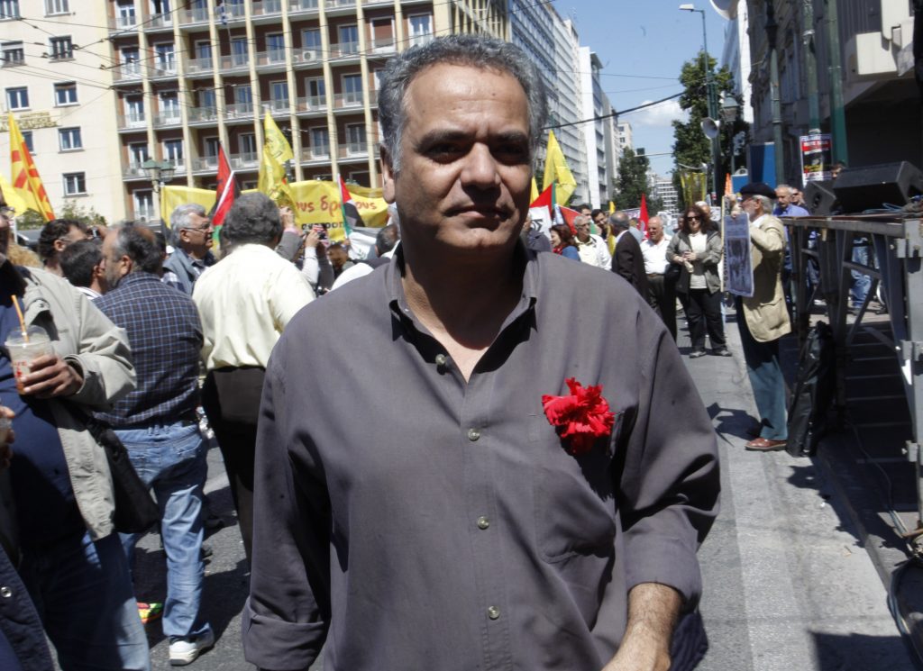 Σκουρλέτης: Αδικαιολόγητη και προσβλητική η απουσία Σαμαρά από την συζήτηση για ψήφο εμπιστοσύνης