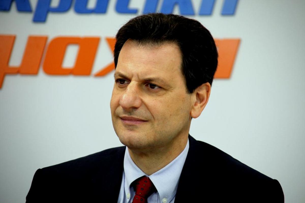 Ανεξαρτητοποιείται ο Θ.Σκυλακάκης μετά την απόφαση Ντόρας να συνεργαστεί με ΝΔ