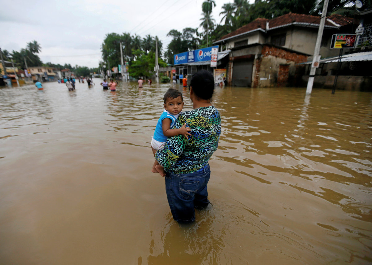 Εικόνες αποκάλυψης! Εκατόμβη νεκρών στη Σρι Λάνκα – Η λάσπη έθαψε 3 χωριά