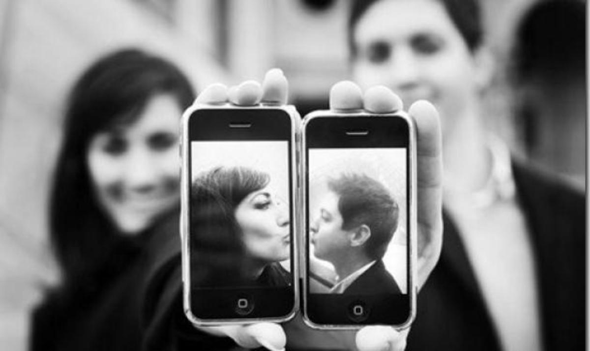 Τι σημαίνει όταν βγάζετε selfies και τι όταν βγάζετε φαγητά στα social media;