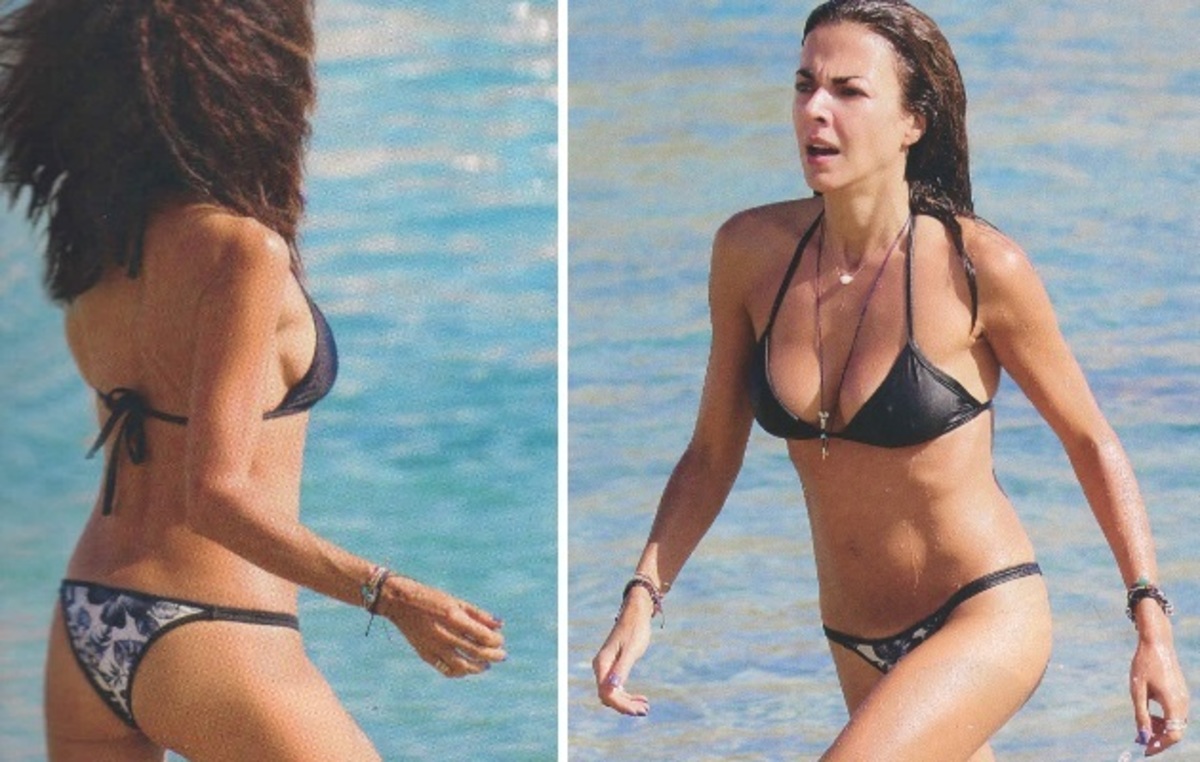 Κορμί λαμπάδα στην παραλία η Μαρία Σολωμού!